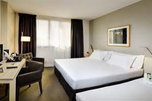 Hotel Amister Via Augusta 3*